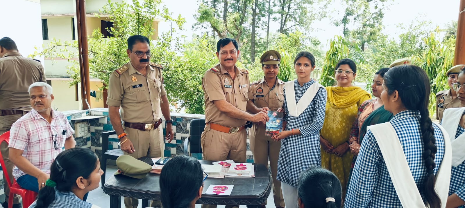 मिशन शक्ति के अन्तर्गत विद्यालय की छात्राओं का थाना फतेहपुर विजिट :13 मई 2026